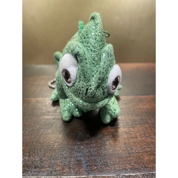 Disney Store Kids Rare Pascal Chameleon Tangled Plush Coin Purse Chain Bag‎